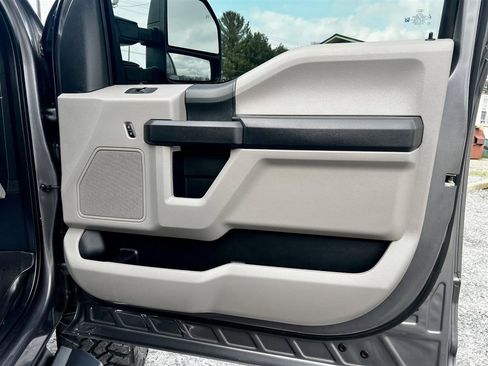 Used 2021 Ford F250 XL w/ STX Appearance Package image 36