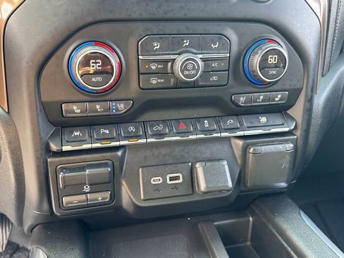 Used 2019 Chevrolet Silverado 1500 High Country w/ Technology Package AWD/4WD image 22