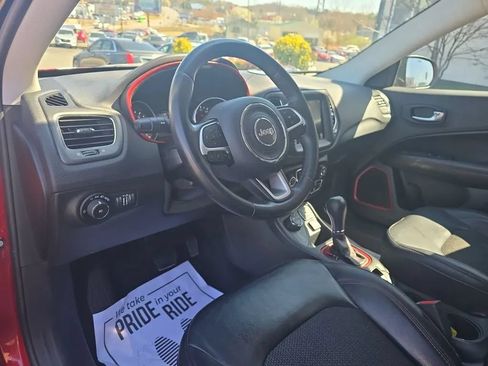 Used 2019 Jeep Compass Trailhawk AWD/4WD image 11