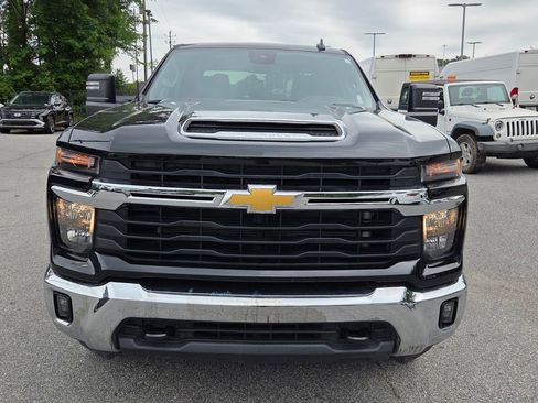 Used 2025 Chevrolet Silverado 2500 LT w/ Convenience Package AWD/4WD image 2