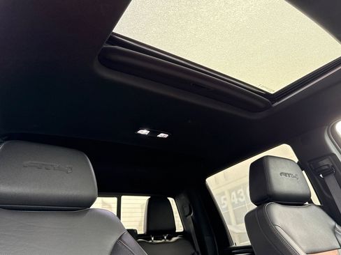 Used 2024 GMC Sierra 2500 AT4 w/ AT4 Preferred Package image 16