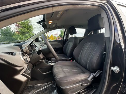 Used 2015 Chevrolet Sonic LT image 13