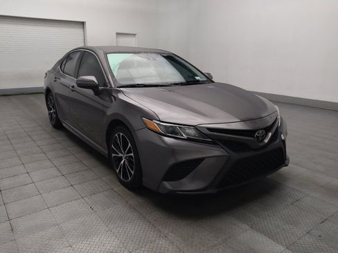 Used 2019 Toyota Camry SE FWD image 13
