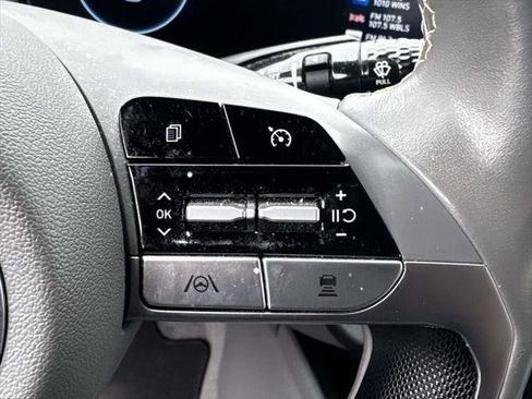 Used 2023 Hyundai Elantra SEL w/ Convenience Package FWD image 19