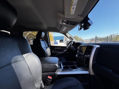 Used 2014 RAM 1500 Laramie w/ Convenience Group image 14