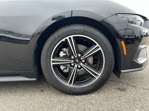 Certified 2025 Ford Mustang Coupe image 10