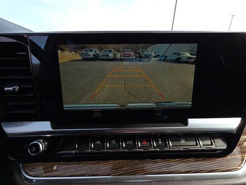 Used 2023 GMC Sierra 1500 Elevation image 23