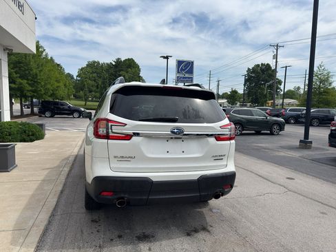 Used 2023 Subaru Ascent Limited AWD/4WD image 4