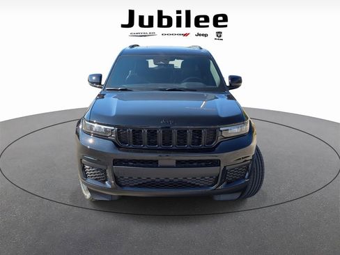 New 2025 Jeep Grand Cherokee L Altitude AWD/4WD image 2