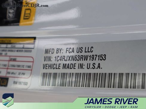 Used 2024 Jeep Wrangler Unlimited AWD/4WD image 39
