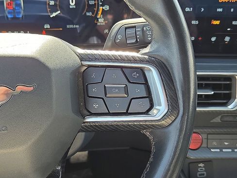 Used 2025 Ford Mustang Premium image 22