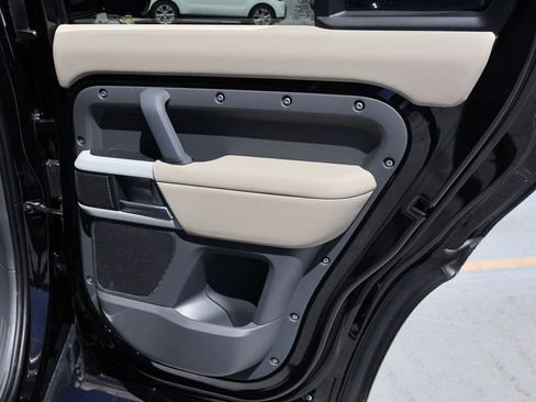Certified 2024 Land Rover Defender 110 SE AWD/4WD image 14