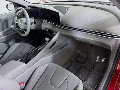 Certified 2024 Hyundai Elantra SEL image 31