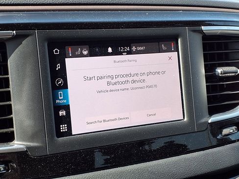 Used 2022 Chrysler Voyager LX image 6