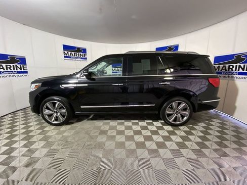 Used 2018 Lincoln Navigator Select AWD/4WD image 10