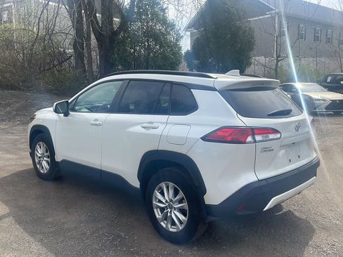 Used 2023 Toyota Corolla Cross LE w/ Moonroof Package image 6