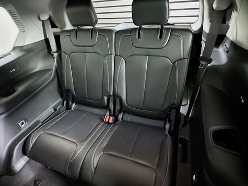 Used 2022 Jeep Grand Cherokee L Limited image 28