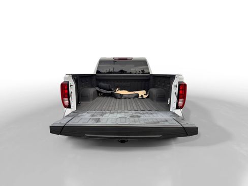 Used 2022 GMC Sierra 1500 Elevation image 17