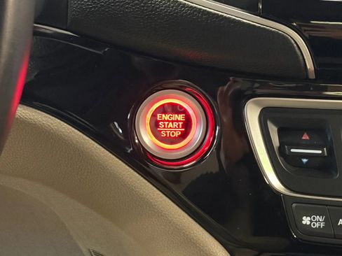 Used 2020 Honda Pilot Elite image 28