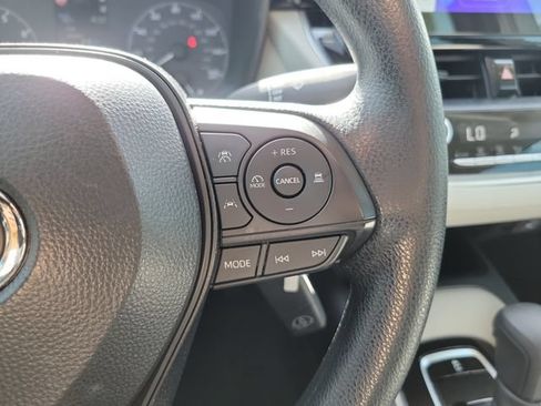 Used 2025 Toyota Corolla LE FWD image 26