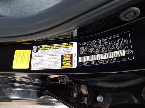 Used 2025 Toyota Camry SE FWD image 30