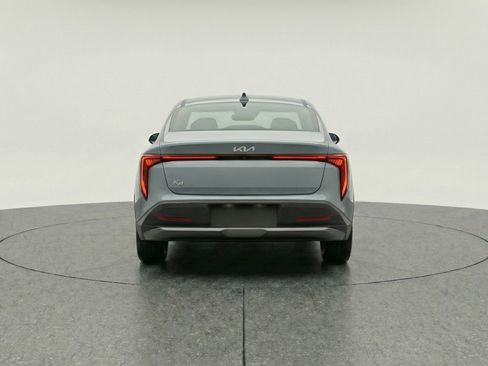 Used 2025 Kia K4 LXS image 7