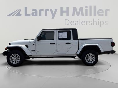 Used 2023 Jeep Gladiator Sport