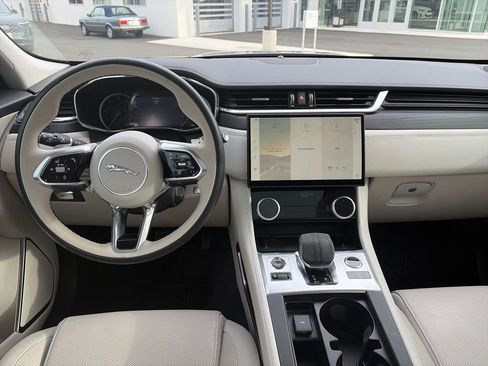 Used 2023 Jaguar F-PACE S AWD/4WD image 11