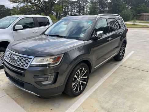 Used 2016 Ford Explorer Platinum image 1