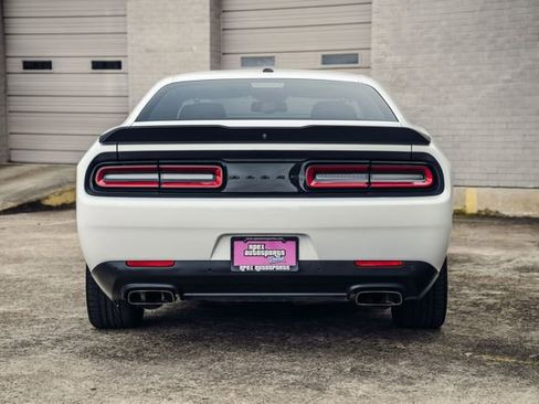 Used 2022 Dodge Challenger R/T w/ Blacktop Package RWD image 16