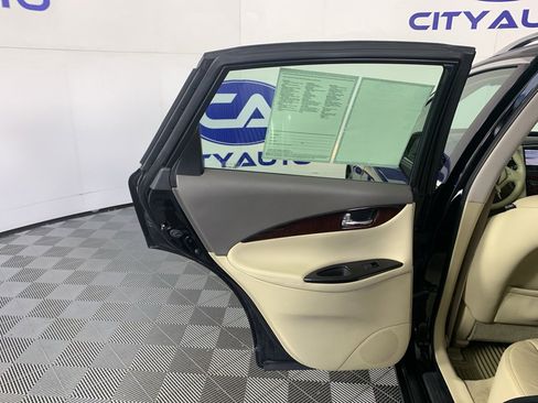 Used 2015 INFINITI QX50 Journey image 31