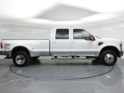 Used 2010 Ford F350 Lariat image 23
