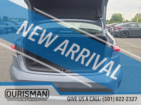 Used 2020 Toyota Corolla LE FWD image 11