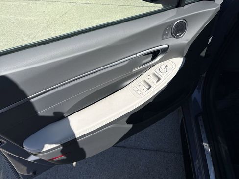 New 2026 Hyundai Sonata Limited FWD image 15