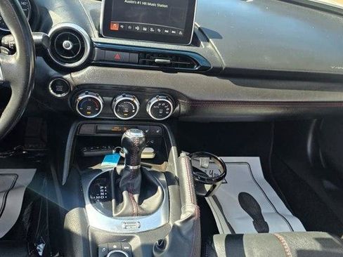 Used 2017 MAZDA MX-5 Miata Grand Touring RWD image 14