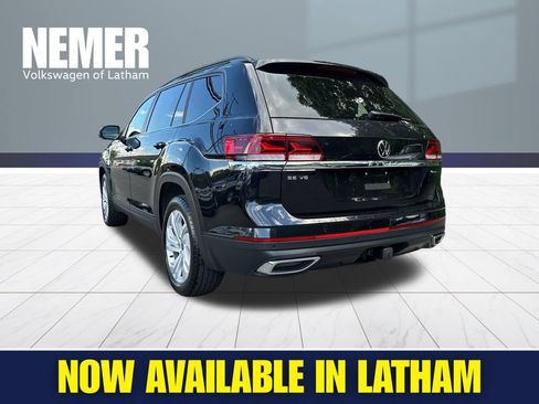 Certified 2023 Volkswagen Atlas SE w/ Panoramic Sunroof Package AWD/4WD image 2