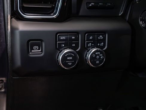 Used 2023 GMC Sierra 1500 Denali Ultimate image 17