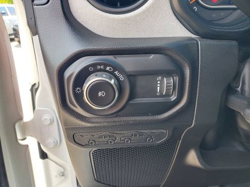 Used 2024 Jeep Wrangler Unlimited Sport AWD/4WD image 17