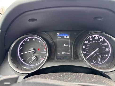 Used 2022 Toyota Camry SE image 13
