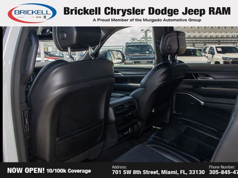 Used 2024 Jeep Wagoneer L Series II w/ Flexible Seating Group AWD/4WD image 14