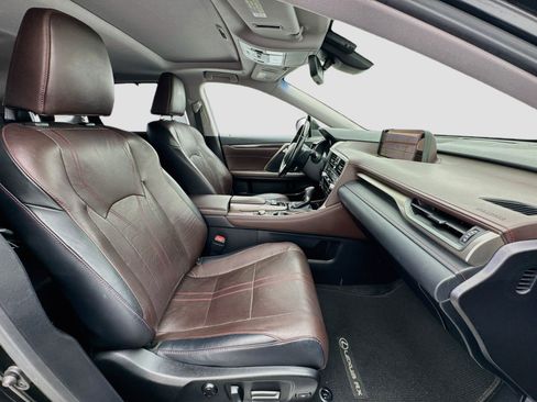Used 2019 Lexus RX 350L Luxury w/ Accessory Package FWD image 21