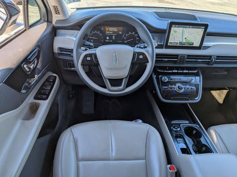 Used 2022 Lincoln Corsair AWD w/ Equipment Group 101A image 21