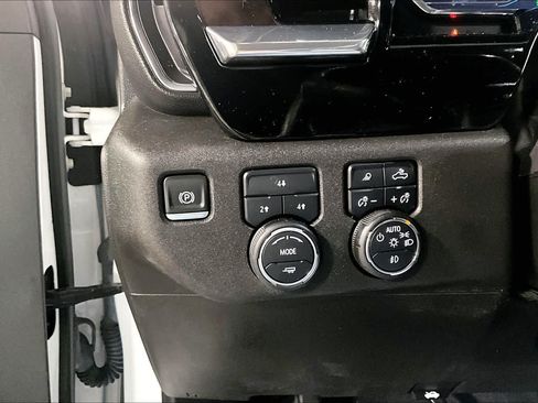 Used 2025 Chevrolet Silverado 2500 LT w/ Z71 Chrome Sport Edition AWD/4WD image 35