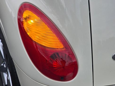 Used 2005 Chrysler PT Cruiser GT FWD image 56