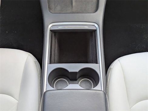Used 2022 Tesla Model 3 Performance image 19