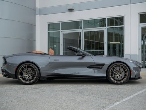 New 2026 Aston Martin Vanquish Convertible image 8