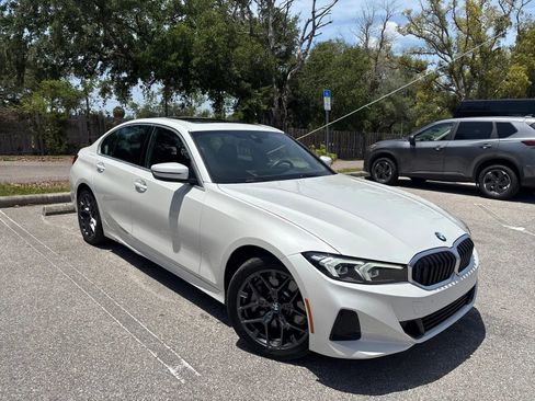 Used 2025 BMW 330i Sedan w/ Convenience Package RWD image 5