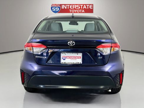 Used 2025 Toyota Corolla LE FWD image 6