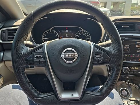 Used 2023 Nissan Maxima SV w/ Floor Mat Group FWD image 10