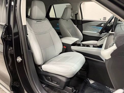 New 2026 Ford Explorer Platinum w/ LUX Leather Package image 36